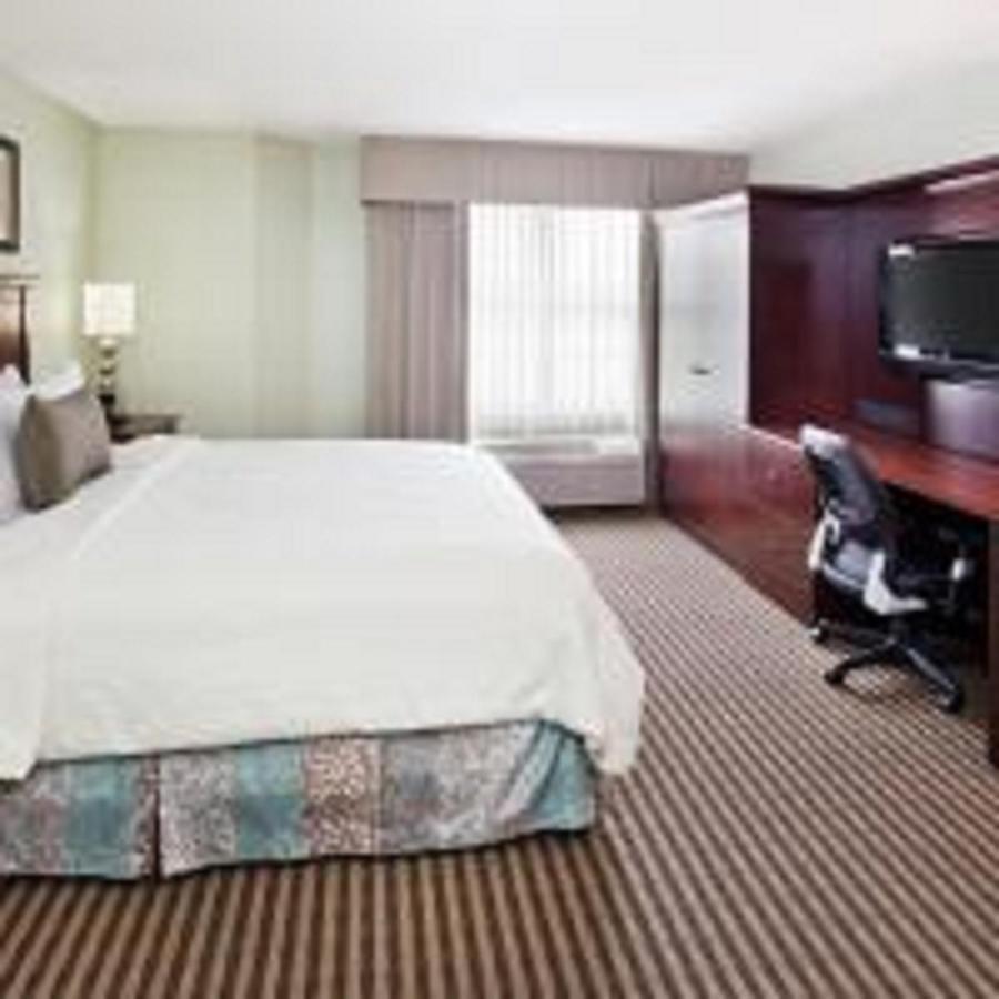 Holiday Inn Express Hotel & Suites Atlanta Buckhead By Ihg Ngoại thất bức ảnh