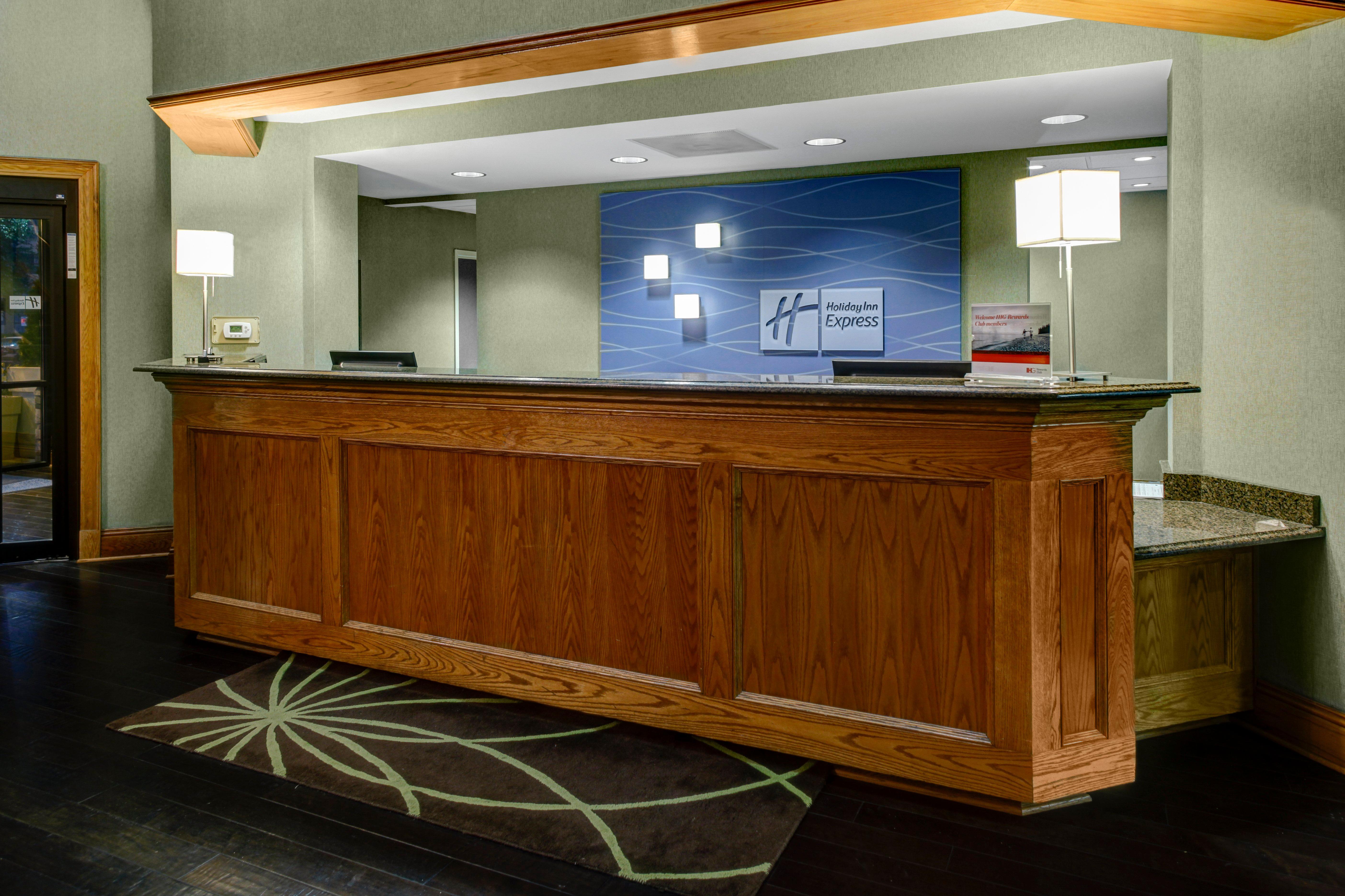 Holiday Inn Express Hotel & Suites Atlanta Buckhead By Ihg Ngoại thất bức ảnh