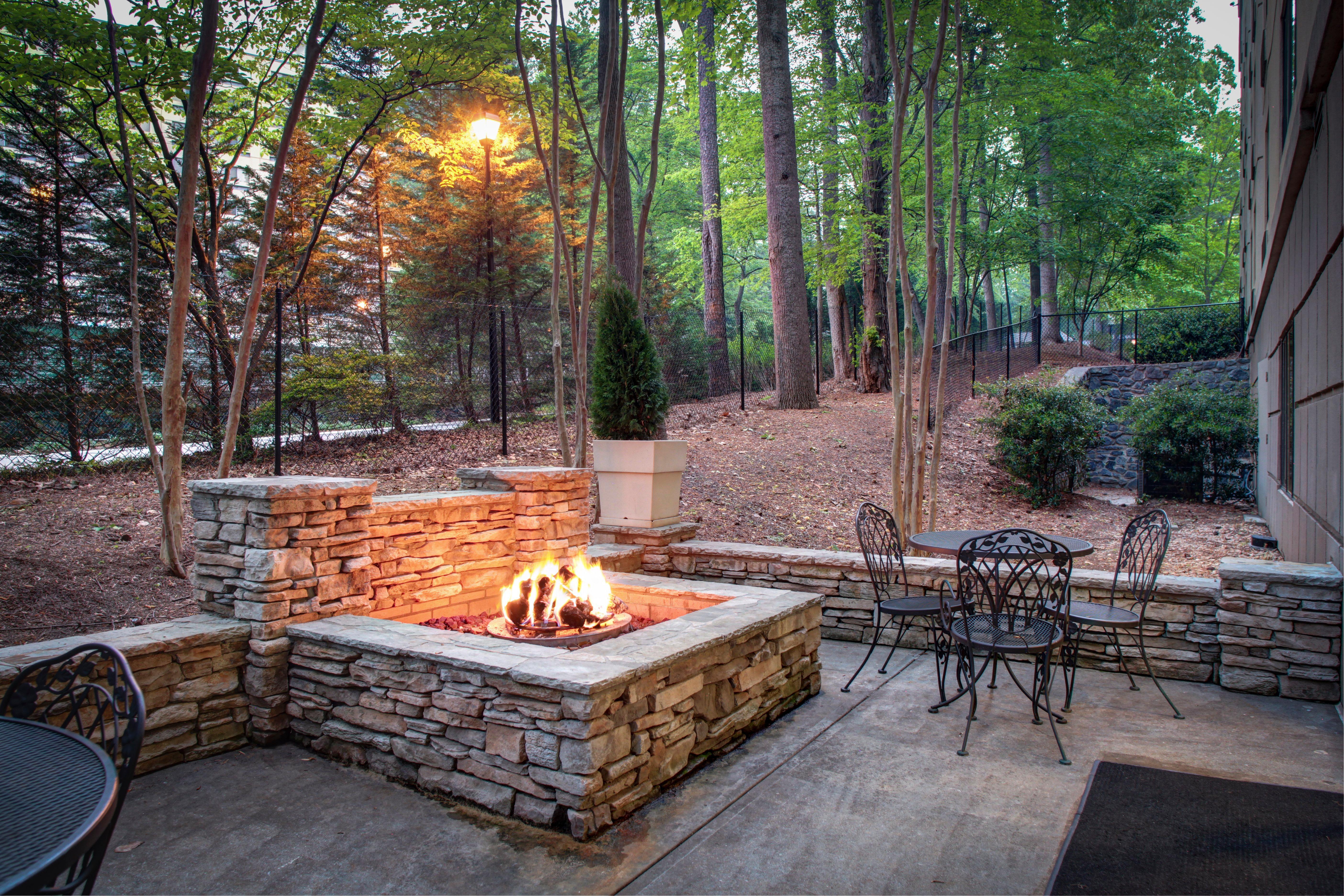 Holiday Inn Express Hotel & Suites Atlanta Buckhead By Ihg Ngoại thất bức ảnh