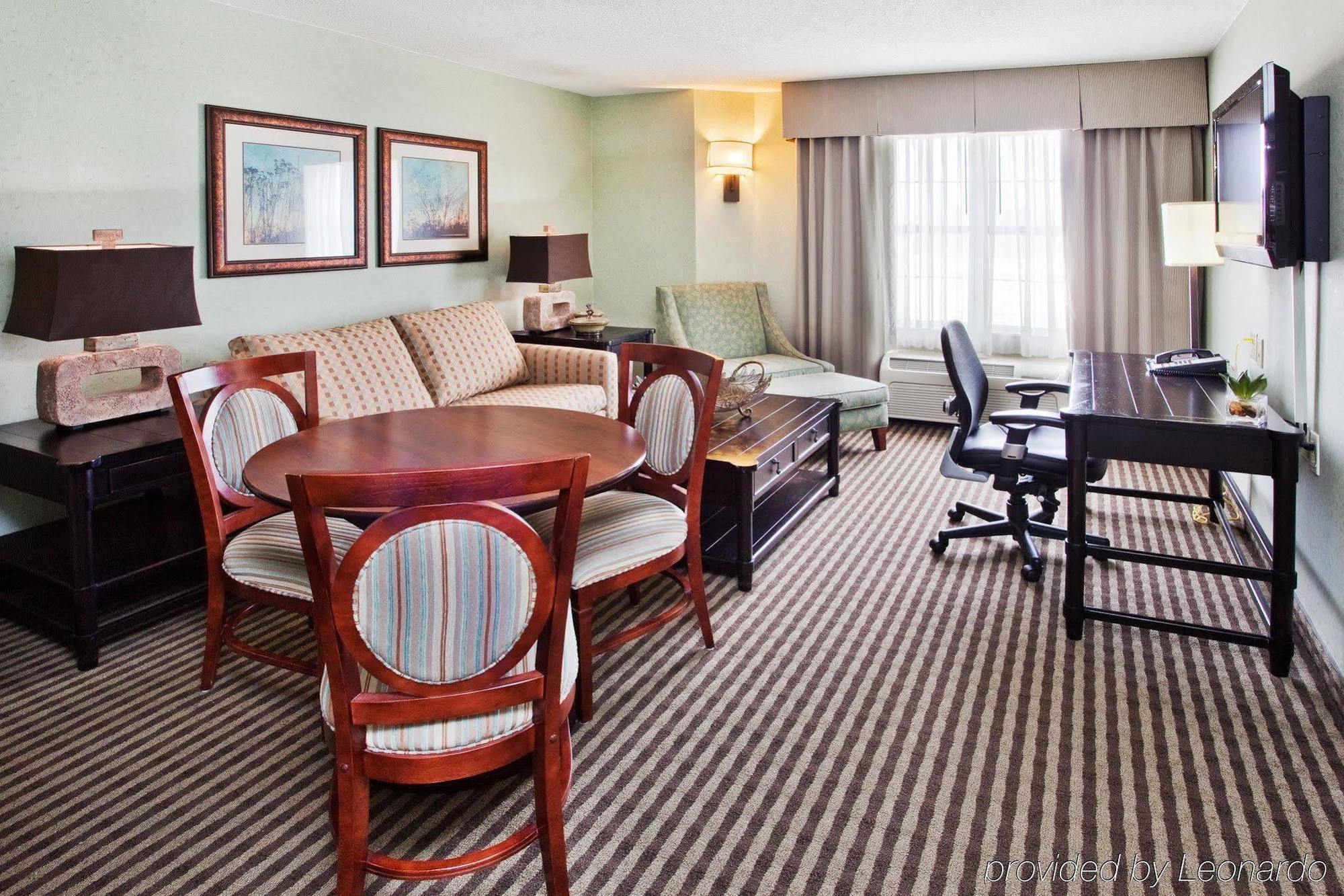 Holiday Inn Express Hotel & Suites Atlanta Buckhead By Ihg Ngoại thất bức ảnh